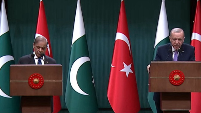 cumhurbaskani-erdogan-ve-sahbaz-seriften-basin-aciklamasi-NxO4RrGT.jpeg